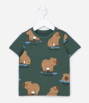 Camiseta Comfort Infantil com Estampa de Capivaras - Tam 1 a 5 anos Verde