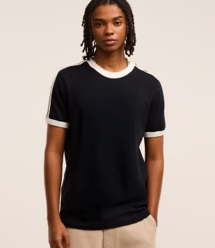 Camiseta Regular em Algodão com Listras nos Ombros Preto e Branco
