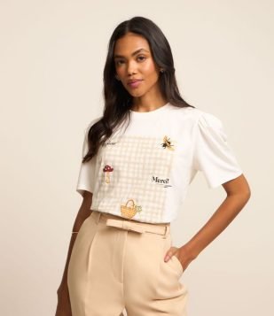 Camiseta Slim em Algodão Estampa Doodles Piquenique Branco