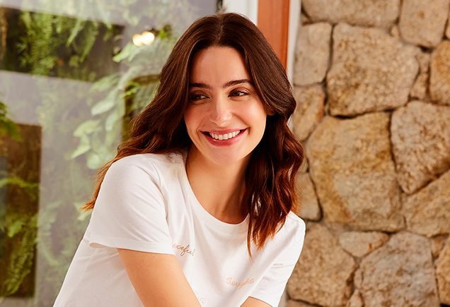 Pele saudável além do skincare: 5 hábitos para adotar