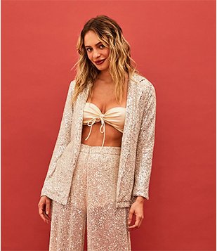 Blazer Alongado Em Paetê Metalizado Com Forro Dourado