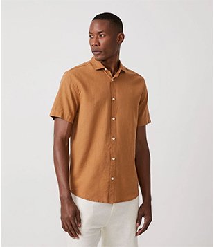 Camisa Comfort Básica Em Linho Com Manga Curta Marrom Claro