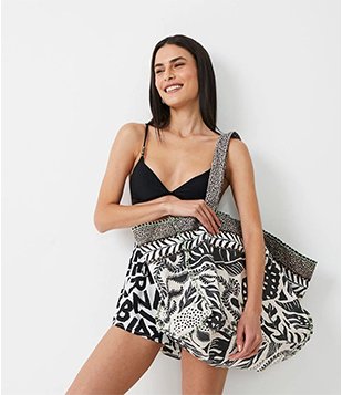 Bolsa de Praia em Algodão com Alça Média e Estampa Abstrata Preto 