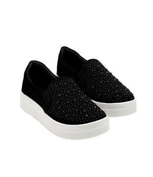 Tênis Slip On Com Aplicação De Miçangas Variadas Preto
