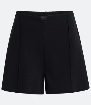 Short em Ponto Roma com Detalhe V e Frisos Preto
