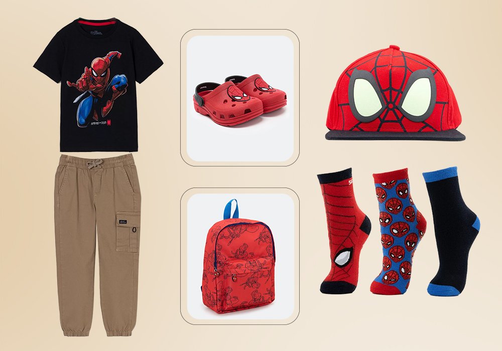 calça bege, camiseta preta estampada, crocs vermelho, mochila vermelha estmpada, boné estampado e meias estampadas