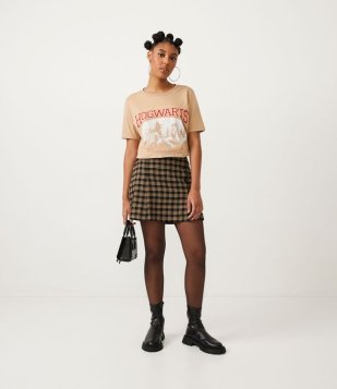 Saia Curta Alfaiataria Cintura Média Com Estampa Xadrez Bege