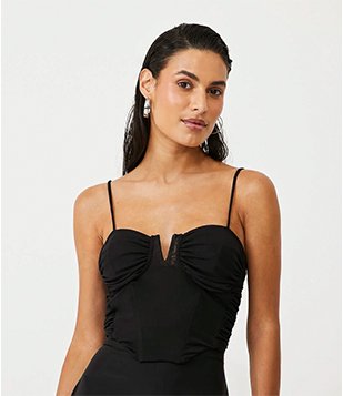 Blusa Cropped Corset Em Tule Com Recorte No Decote Preto