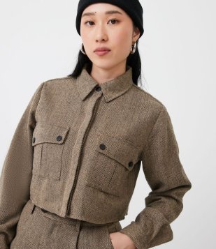 Camisa Cropped Mesclada Com Bolsos E Manga Longa Marrom