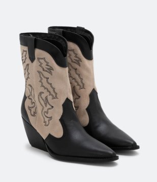 Bota Western Em Couro Com Cano Médio Preto