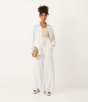Calça Pantacourt Em Viscose Com Estampa Listrada Off White