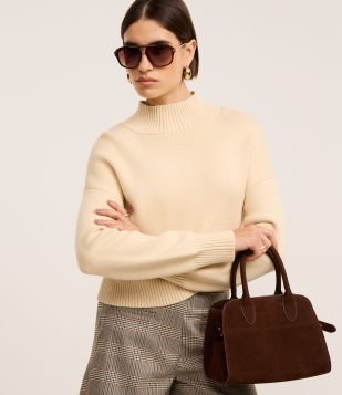 Blusa em Tricô com Gola Alta e Detalhe Canelado Off White