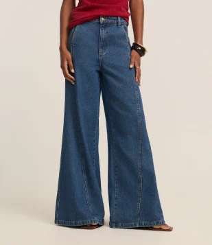 Calça Pantalona em Jeans com Bolso Faca Azul