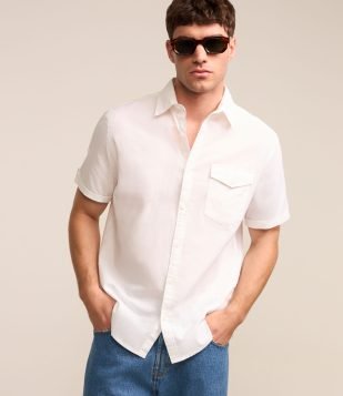 Camisa Comfort em Linho com Bolso e Dobra na Manga Branco