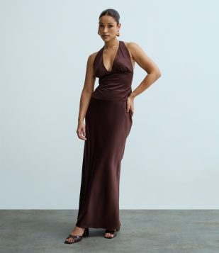 Saia Reta New Midi em Cetim Marrom