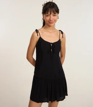 Vestido Curto em Creppe com Amarração nas Alças Preto