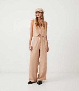 Calça Alfaiataria Em Viscose Com Bolsos Cargo Marrom Claro