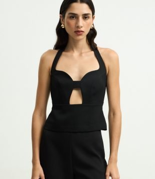 Blusa Alfaiatada Sem Manga com Decote Halter Vazado Preto