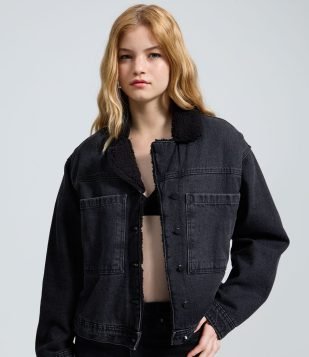 Jaqueta Jeans com Gola em Sherpa e Bolsos Frontais Preto