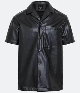 Camisa Boxy em Material Sintético com Gola Lapela e Bolso Frontal Preto 