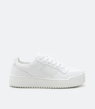 Tênis Cano Baixo Com Recortes E Sola Texturizada Branco