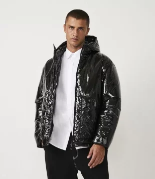 Jaqueta Puffer Com Capuz E Bolsos Com Zíper Preto