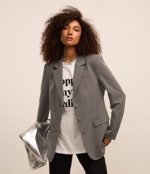 Blazer Alongado em Alfaiataria com Lapelas Cinza