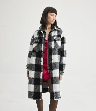 Casaco Alongado Em Polivelour Xadrez Com Bolsos No Peito Preto/Branco