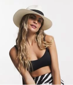 CHAPÉU PANAMÁ COM ABA MÉDIA E FAIXA CONTRASTANTE