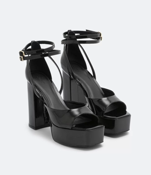 Sandália Meia Pata Com Efeito De Verniz Preto