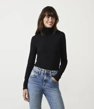 Blusa Em Meia Malha Com Gola Alta Preto