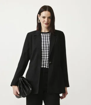 Blazer Alongado E Acinturado Em Crepe Preto