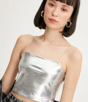 Blusa Cropped De Alça Em Tecido Metalizado Prata