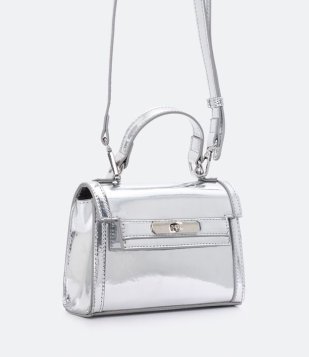 Bolsa Pequena Com Tampa E Efeito Metalizado Prata
