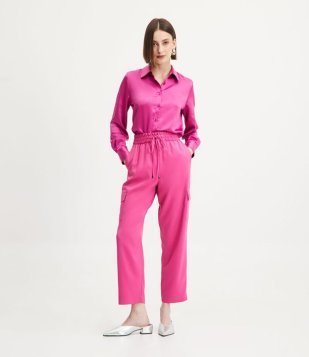Calça Em Crepe Cintura Alta Elástico Com Bolsos Cargos Rosa