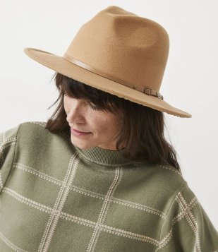 Chapéu Em Feltro Com Fita Decorativa Marrom Claro