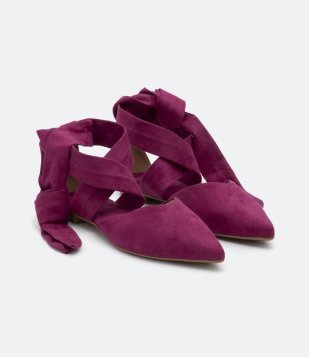 Sapatilha Com Amarração E Bico FIno Rosa