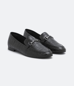 Sapato Loafer Com Textura Croco E Bridão No Cabedal Preto