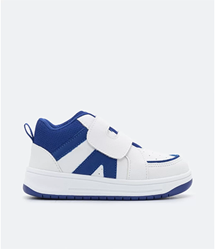 Tênis Abotinado Infantil com Recortes Azul e Sola Bicolor