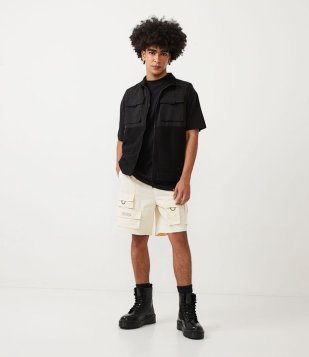 Bermuda Com Elástico No Cós E Bolsos Utilitários Bege