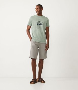 Bermuda Reta Básica Em Sarja Com Bolsos Cinza