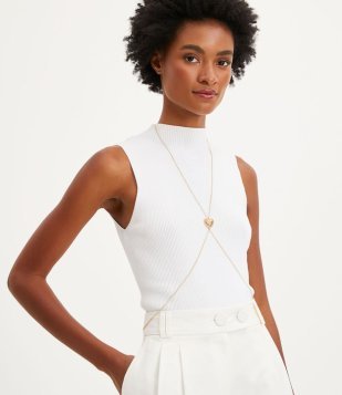 Body Chain Em Metal Com Detalhe De Coração Vazado Dourado