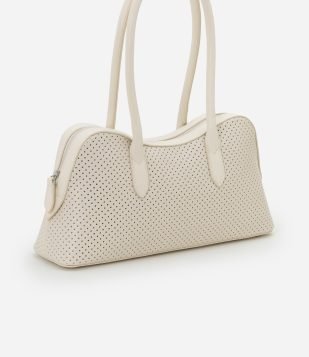 Bolsa Satchel com Textura de Furinhos e Recorte Arredondado Off White