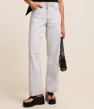 Calça Reta em Jeans com Passantes no Cós Cinza