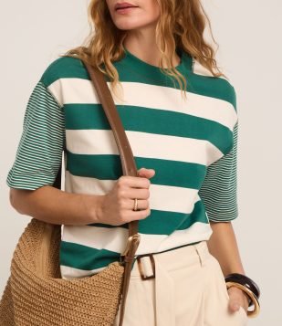 Camiseta T-Shirt Listrada em Algodão com Costura Aparente Bicolor