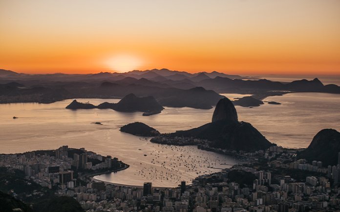Rio de sol, de céu, de mar: um dia de maravilhamento para apresentar a nova coleção Primavera Verão Renner 23/24