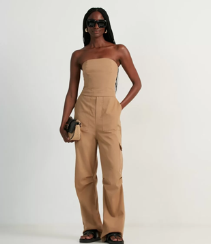 Macacão Tomara Que Caia Em Sarja Marrom Claro