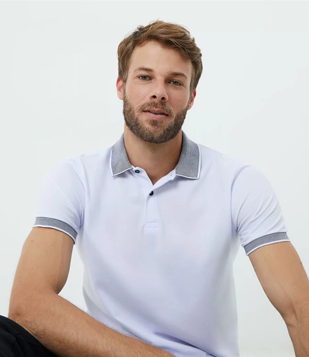 Polo Slim em Algodão com Botões e Detalhes Contrastantes Branco Neve
