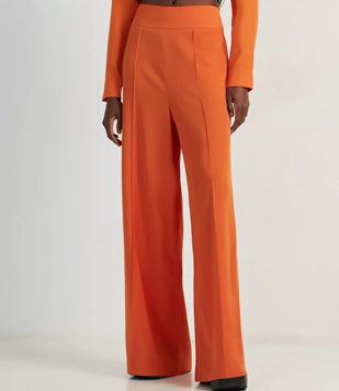 Calça Pantalona Em Crepe Com Friso Frontal Laranja