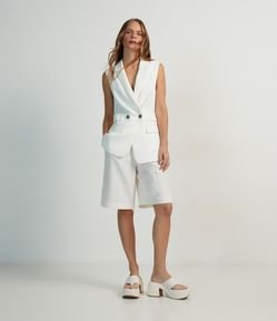 Bermuda Alfaiatada com Pregas